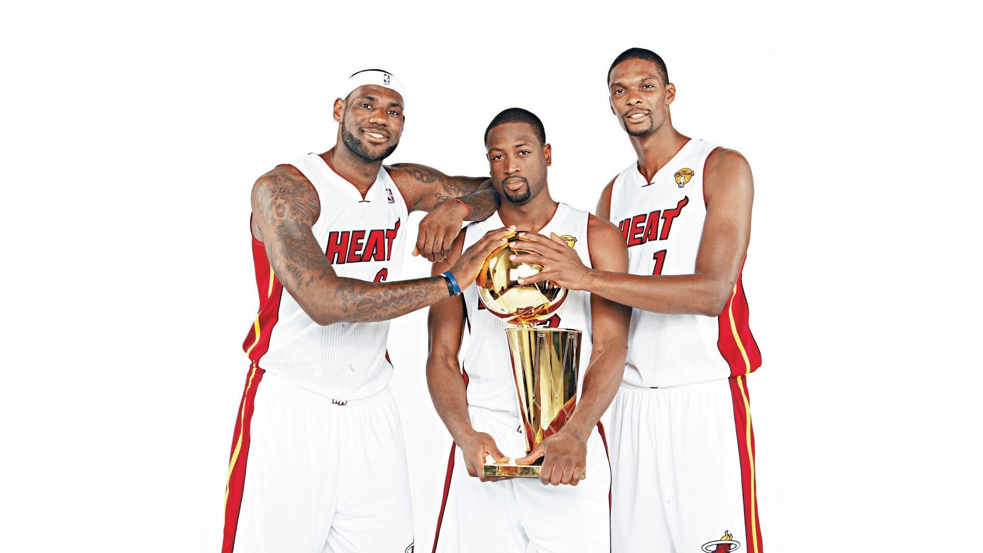 巴黎圣日耳曼稳步跻身榜首，豪取多连胜